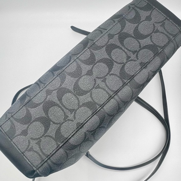 Coach Signature Christie Carryall, F58291, Black and Grey, Excellent condition - Picture 5 of 14